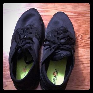 Savcony Kineta Memory Foam Sneakers